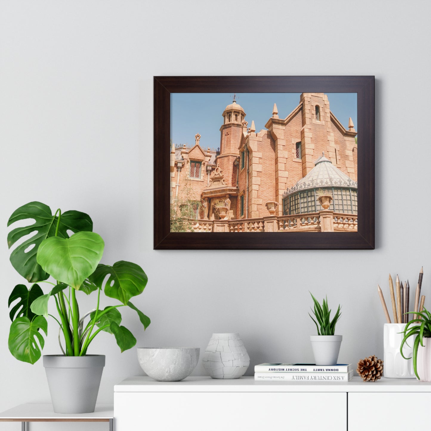 A Spooky Mansion - Framed Print