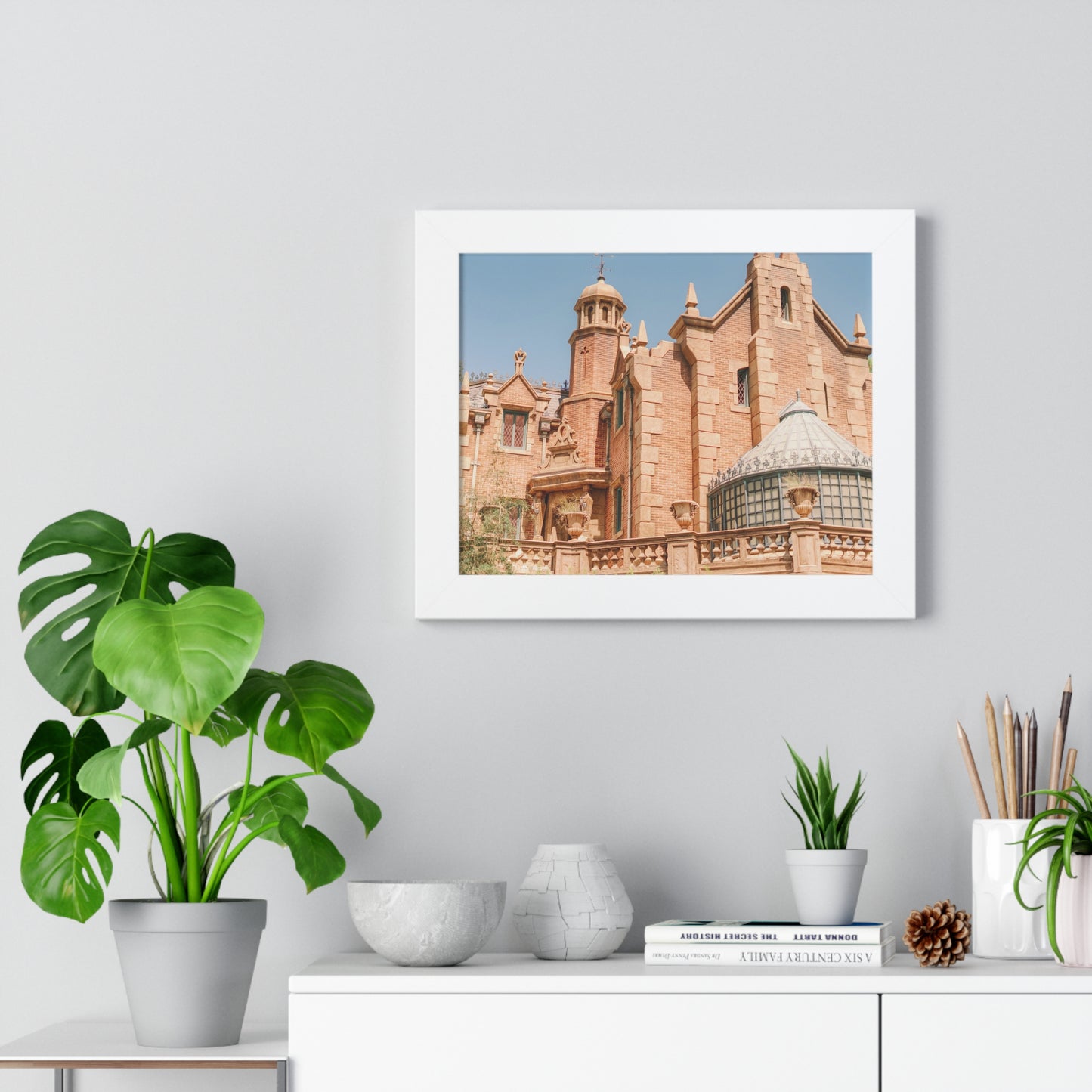 A Spooky Mansion - Framed Print